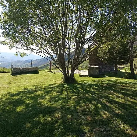 Vendégház La Collada De Aralla 3*